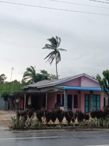 Cuaca Dingin dan Hujan Merata di 12 Desa Kecamatan Teluk Mengkudu, Warga Diminta Waspada Jalan Licin