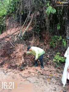 Polsek Bandar Pulau Lakukan Patroli dan Pemantauan Arus Sungai Asahan serta Tanah Longsor di Marjanji Aceh dan Aek Songsongan