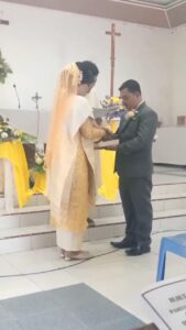 Prosesi Adat Batak Warnai Pesta Pernikahan Marina Br. Siregar dan Marsahan Tua Pakpahan