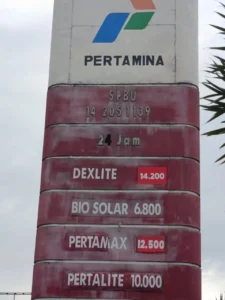 Antrean Panjang Kembali Terjadi di SPBU Firdaus, Warga Mengeluh Sudah Menunggu Sejak Pagi